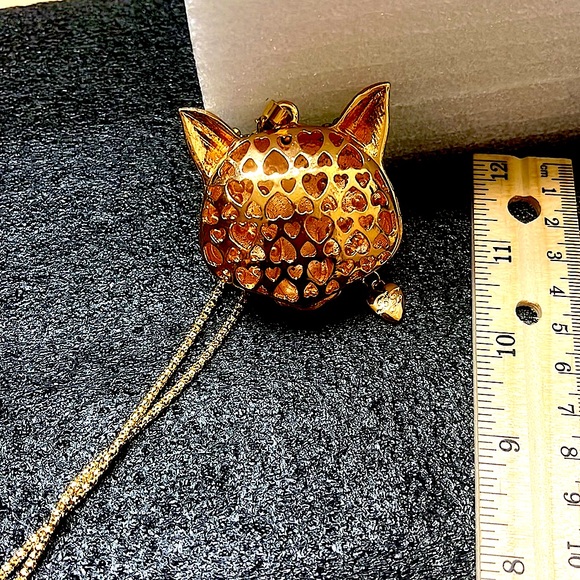 Betsey Johnson Green Wolf Head Pendant Necklace - Picture 6 of 10